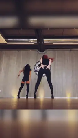 #rollin #dance #heels #heelsdance #heelschoreo #ninja #doloresninja #hoiseofninja #dancechallenge @Burna Boy