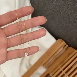 Kalung Titanium Single Diamond Wanita Korea #kalung #kalungtitanium #kalungemas #kalungtitaniumantikarat #kalungwanita