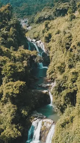 #majesticfalls #sablan #sablanfalls #towingfalls #beyondbaguio #benguet #dji #djimavicmini2 #cinematic #cinematics #canon #sigma #cinematicdrone