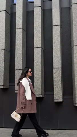 Me walking around the city in this outfit pretending I’m in Paris #parisianstyle