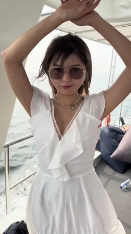 lebih suka aku di Laut atau di Darat ?? 🤔