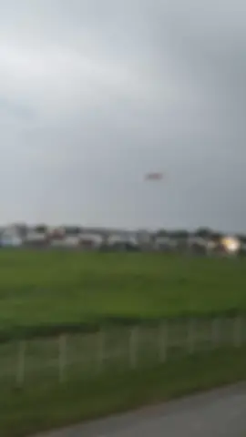 Chiều cà phê ngắm ✈️✈️✈️✈️✈️mới tập Edit vậy có lên #xuhuong hum ta 😅😅#sânbaytansonnhat #vietnamairlines #vietjetair