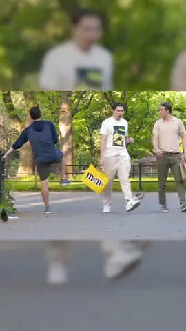 when a fart is so good you just get the ✌🏼 sign #fyp #foryou #funny #prank #fart #humorbagel #lol