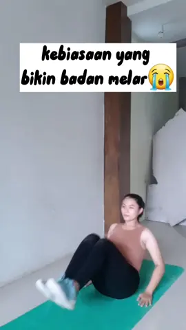KEBIASAAN YANG BIKIN PERUT MELAR😭🤭 Yuk berkeringat bareng aku 🔥aku sudah turun 8kg bun 🤭 #workout #dirumahaja #fyp #olahraga #flks #lks #wanita #zumba #sehat #diet #debm #seriusdiet #tutorial #video #videoolahraga #viral