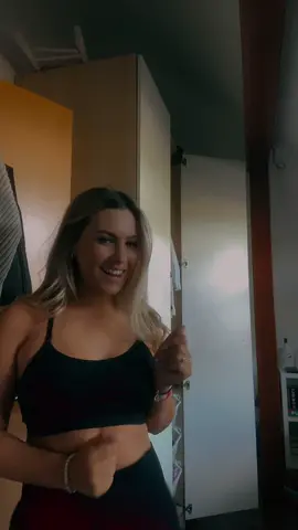 Wait a minute 🦢 #fyp #foryou