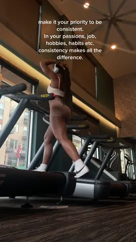 take it day by day 🤍🫶🏾 #fittoker #glutegains #treadmillchallenge #dietcoke