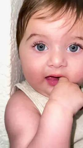 Yummy 😅 #foryou #fun #Love #cute #baby #girl #germany #mashallah #keşfet #sweet #kids #fashion #funny #yumm #tiktok #photography #fürdich #fyp #eyes #me #sweet