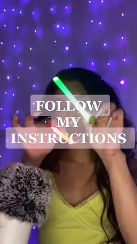 Which one did you pick? ❤️ or 💚 #asmr #followmyinstructions #followdirections #asmradhd #focusasmr #fyp #asmrvideo