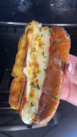 Reply to @biggussmokus  pizza dog 🐶 🍕 #brokesnack #collegemeal #brokehacksnackattack  #dormsnack #collegelife #EasyRecipe #cheaprecipe #pizza