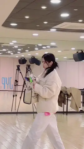 Someone left a Secret Behind 😎 #ITZY #있지
