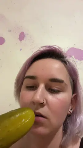 STOP THAT JUST EAT IT #fyp #foryoupage #vanholtens #pickles #shrek