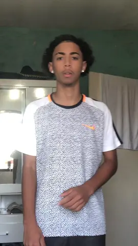 Bolinha de gorfe #ombrinho #mega #megao #dança #dance #cacheados #tiktok #pravoce #foryou #foryoupage #vaiprofycaramba #fyp #fypシ #brasil #viral #explore #musica #funk