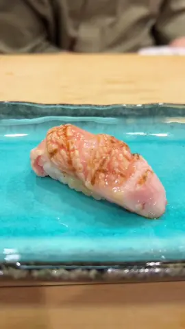 @dy0mhiblvo2b への返信  炙り大トロ！へいおまち🔥😎 #寿司#大トロ#sushi#toro