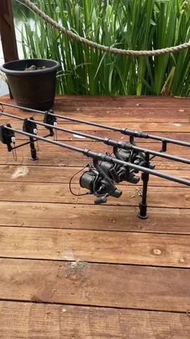 Using Buzzbars and Banksticks on platforms is easy with Black Label Stage Stands! #carp #carpfishing #foxinternational #fishing