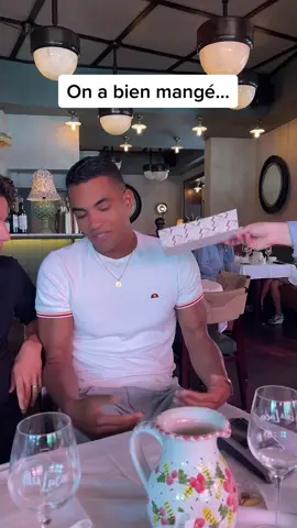 On a bien mangé…. Peut-être même trop @gregoriomichael @thomasdacostaoff @Julien Alluguette @Marie Parisot