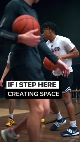 Super simple way to create some space!!! #LearnOnTikTok #hoopstudy #basketball🏀 #trainer #fyp