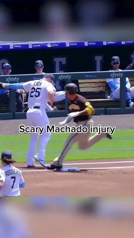Manny Machado slipped on first base and turned his ankle 😳