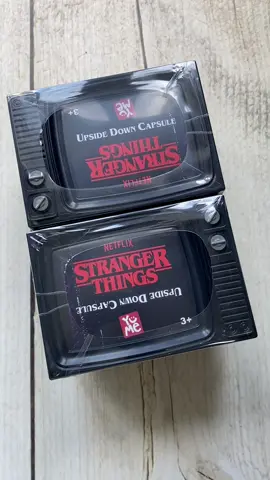 Stranger Things Mystery Figures 🙃🖤 #strangerthings #netflix #mysterytoy #blindbag #mysterybag #strangerthings4 #upsidedown #unboxing