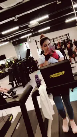 #aloalo #gym #absolutfitness #barlad