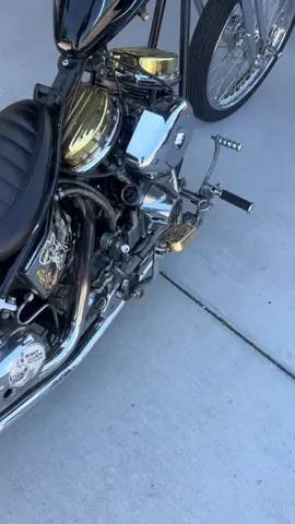 My homie at Full Deck printing made these nee stickers I had to help adverise for them #evolutioncycles #harlydavidson #motorcyclesonly #panhead #shovelhead #highlydangerous