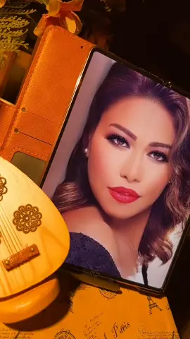 #الفنانه_القديره_شيرين_عبدالوهاب_انا_انكتبلي_عمر_وانت_بين_يديا_☕️🎻🌹♥️