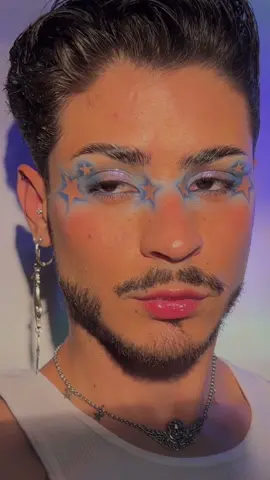 mas estrellasss ⭐️💙⭐️ #avantgardemakeup #maquillajeeditorial #editorialmakeup