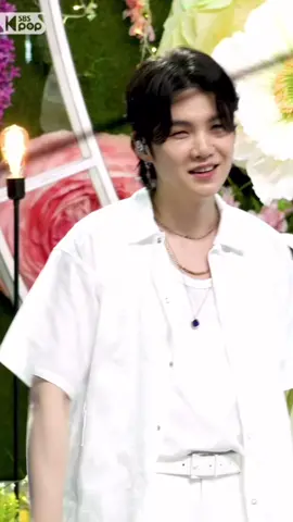 I’m obsessed with this clip now😆 #bts #bts_official_bighit #bangtansonyeondan #방탄소년단 #btsarmy #armybts #foryou #fypシ #foryoupage #cute #trending #viral #bangtan #yoongi #suga #minsuga #agustd #fancam