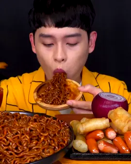 #bonggil #bonggil_asmr #bigbites #mukbang #cheese #blackbean #noodles #sausage #favoritemukbanger #explor