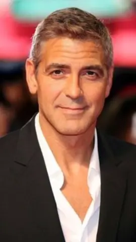 Bonne soirée 🥰🦋🥰 #GeorgesClooney #videogif #visagedestars #monevolution