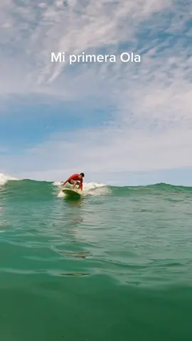 Mi primer ola, se siente increible surfear #surf #surfing #ola #oaxaca #travel #surfer #surfboard #surfskate