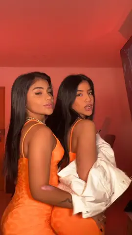 no puede dejar de ver el video 🤤🧡 @yurielkysojeda