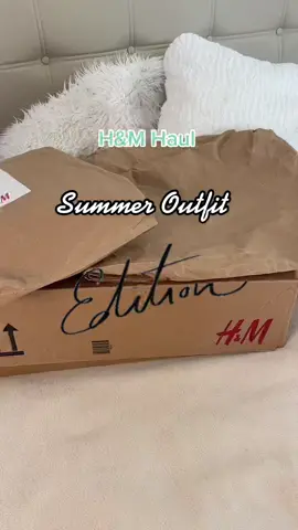 Imagine this on your tanned self #hundmhaul #summeressentials2022 #outfitinspo #haultok #hotgirlsummer🧚🏽‍♂️ #europeansummer