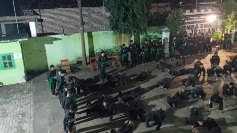 UKT SABUK MERAH PAGAR NUSA BADAR BESI Serentak Se-PAC TAROKAN😁Bumi Kandung kediri🔱Semoga Kedenya Tambah Pesat Lagi Aamiin🤗#pagarnusabadarbesi