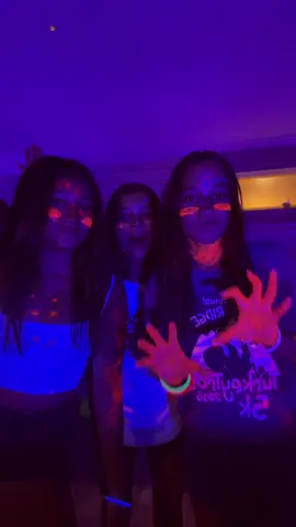 glow party 💜 @Ana Sofia<3 @Savanna