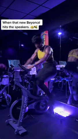 Obsessed with this one. ♥️ #spinclass #spintok #indoorcycling #rhythmcycling #powerandflow @_powerandflow