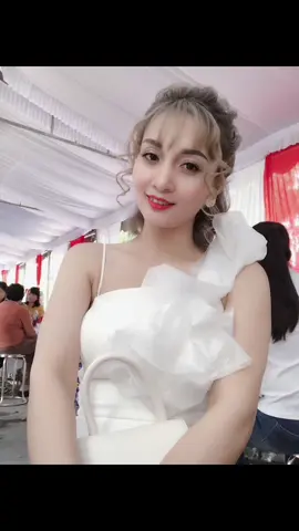 Đây là tôi mỗi lần đi đám cưới 🤣🤣##