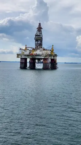Oil Rig Balikpapan, Salary ny besar tapi high risk juga.. #balikpapan #oilrig #pengeboranminyak #pengeboranminyaklepaspantai #pertamina #fyp
