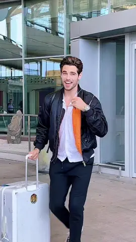 Holààà spain #fyp #boy #foryou #trend #airportlife