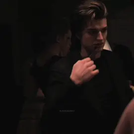 steve harrington dressed as joel goodsen is my religion #ilovekeery #joekeery #joekeeryedit #steveharrington #steveharringtonedit #riskybusiness #tomcruise #tomcruiseedit