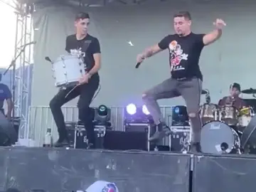 Esse negócio de forró é difícil viu?  Eu acostumado só com os brega de rato e os tiktoks! Tô passando vergonha em Caruaru! 😂  #viral #meme #recife