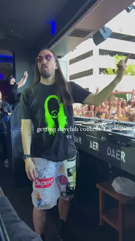 Best of both worlds 🤳#socialmediamanager