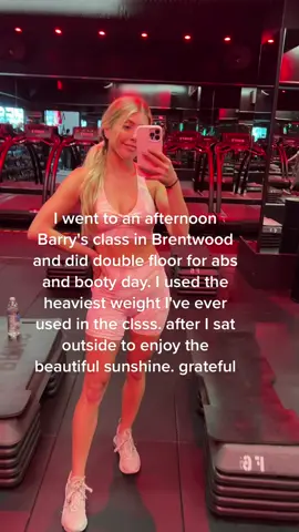 todays Afternoon barrys routine and post class sunshine. I make sure to take atleste 20 minuties a day to sitoutside for the vitamin D #barrys #WorkoutRoutine #Fitness #fitgirltok #brentwood #wellness