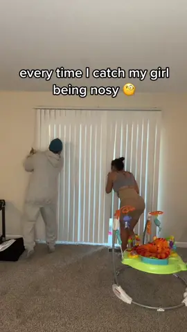 shes always being so nosy😂😂😂😂 #parati #foryou #fyp #chisme #nosyneighbor