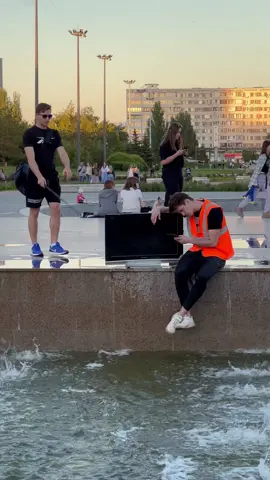 How would you react?😳😅