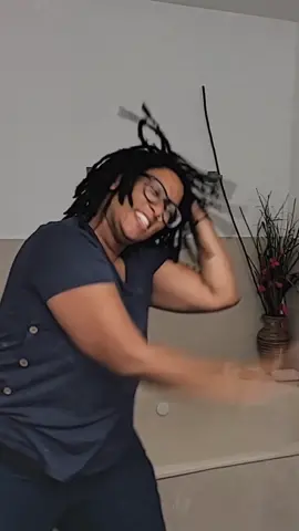 Dc: muah❤️ #dance #texasvibes #dancing #bathroomdance #sablelocs #texas