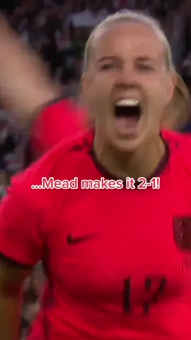An eventful minute 😅 #england #Lionesses