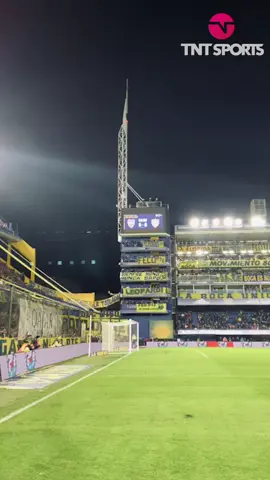 MOMENTO ROMÁN 💙💛La Bombonera se vistió de fiesta y a los 10 minutos ovacionó a Juan Román Riquelme en el día de su cumpleaños 🤩