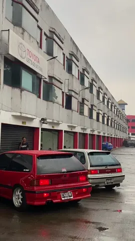 hujan + semi slick = traction -10🤣 #civicnouva #fypp #fypage @sacukiko