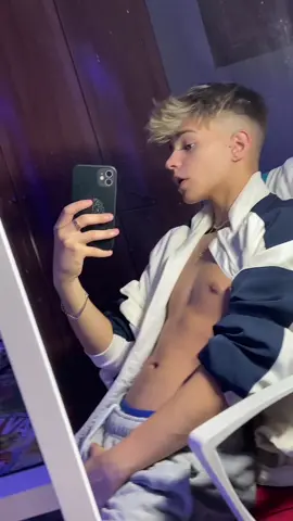 *fake body* haciendome el guapo