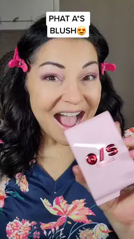 I LOVE this Shade Phat Ass! #blushtryon #blush #blushtrio #coralpink #onesizebeauty #blushtrend #creamblush #newblush @onesize